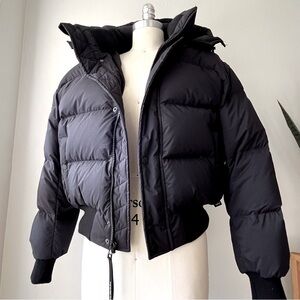 Aritzia Super Puff Bomber S Black
